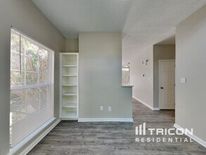 1730 Colin Creek Ln in Charlotte, NC - Building Photo - Building Photo
