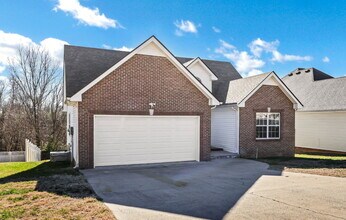 1854 Sage Meadow Ln in Clarksville, TN - Building Photo - Building Photo