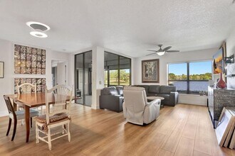 2850 Carambola Cir S in Coconut Creek, FL - Building Photo - Building Photo