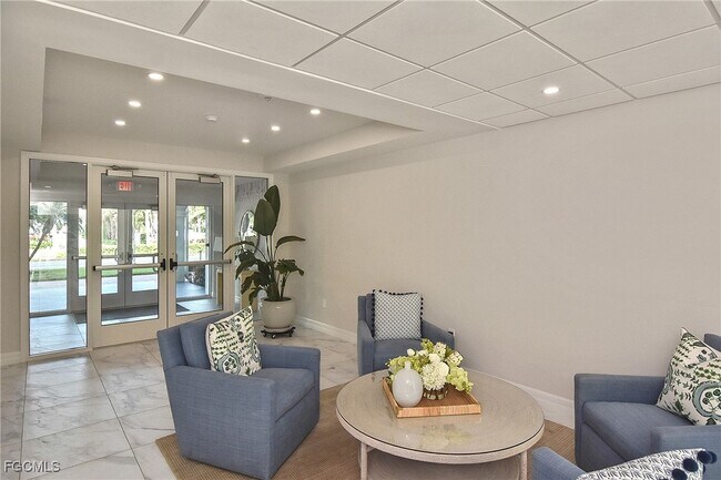 1200 Gulf Shore Blvd N in Naples, FL - Building Photo - Building Photo