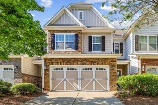 2892 Cross Creek Dr in Cumming, GA - Building Photo