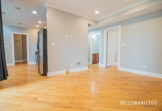 2036 W Arthur Ave in Chicago, IL - Building Photo - Building Photo