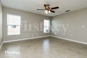 462 Earhart Dr in Davenport, FL - Building Photo - Building Photo