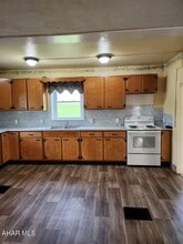 470 Golden Rule Dr in New Enterprise, PA - Building Photo - Building Photo