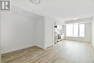 134 Robinson Ave in Ottawa, ON - Building Photo - Building Photo