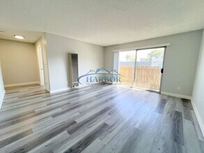 2315 S Grand Ave in Los Angeles, CA - Building Photo - Building Photo