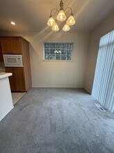 1176 SE Tamora Ave in Hillsboro, OR - Building Photo - Building Photo