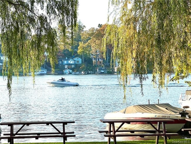 property at 722 US-6