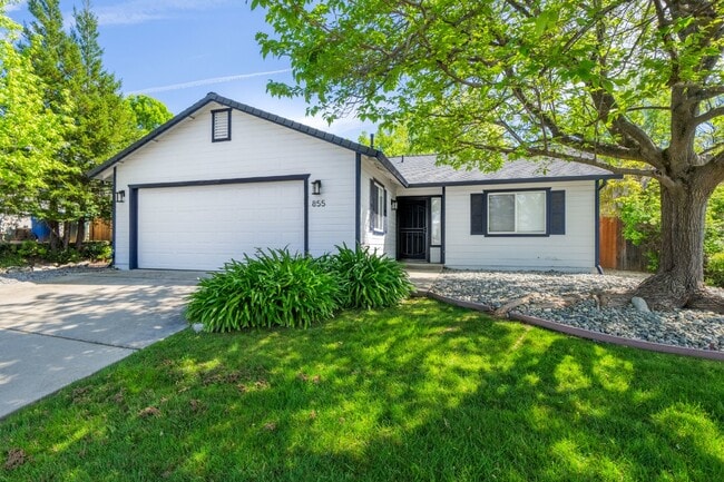 property at 855 Montcrest Dr