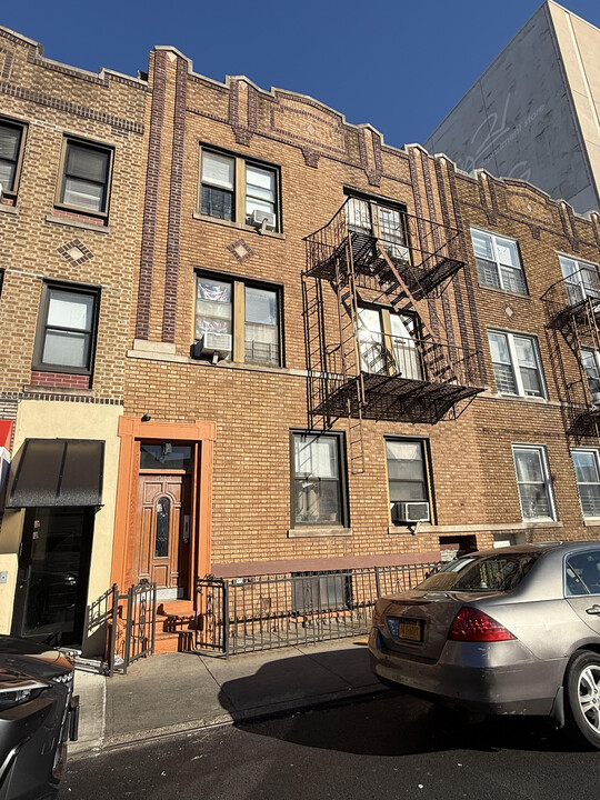 411 88th St in Brooklyn, NY - Building Photo