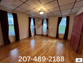 12 Gannett St in Augusta, ME - Foto de edificio - Building Photo