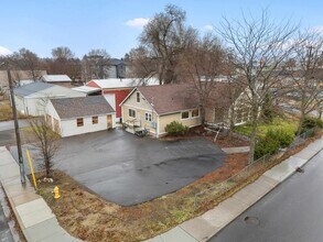 107 E Holland Ave in Spokane, WA - Building Photo - Building Photo