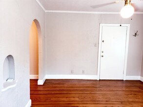 5900 Oram St, Unit 2 in Dallas, TX - Building Photo - Building Photo