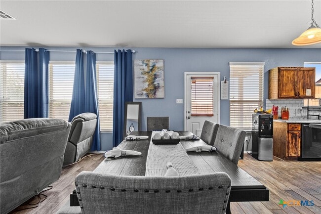 property at 202 W Gemini Ln