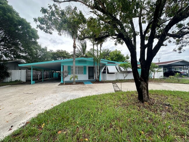 9308 N Military Trl in West Palm Beach, FL - Building Photo - Building Photo