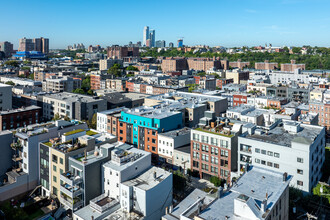 414 Jefferson St in Hoboken, NJ - Foto de edificio - Building Photo