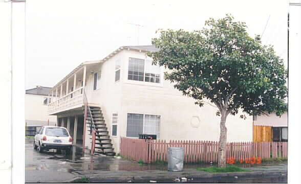 1117 Stambaugh St in Redwood City, CA - Building Photo - Building Photo