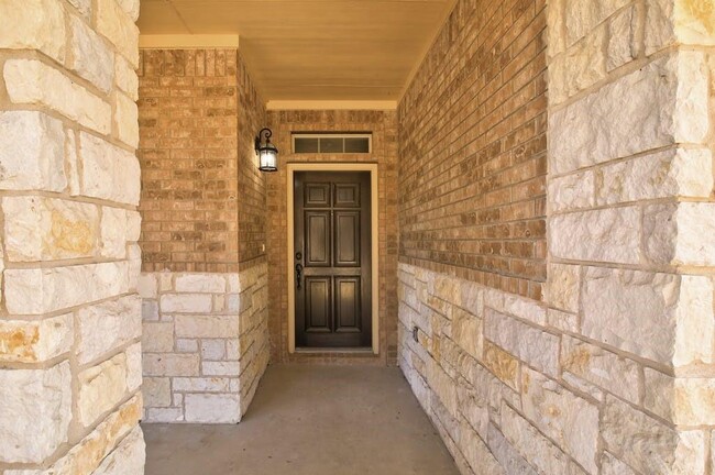 1912 Mary Ella Dr in Leander, TX - Foto de edificio - Building Photo