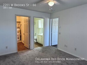 2201 W Brooks St in Norman, OK - Building Photo - Building Photo