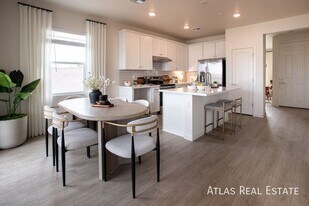 1121 W Audrey Lane in Phoenix, AZ - Building Photo