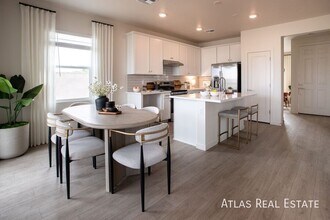 1112 W Villa Theresa Dr in Phoenix, AZ - Building Photo - Building Photo