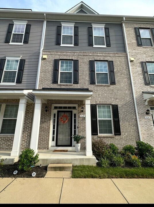 2645 Sierra Nevada Ave in Upper Marlboro, MD - Building Photo