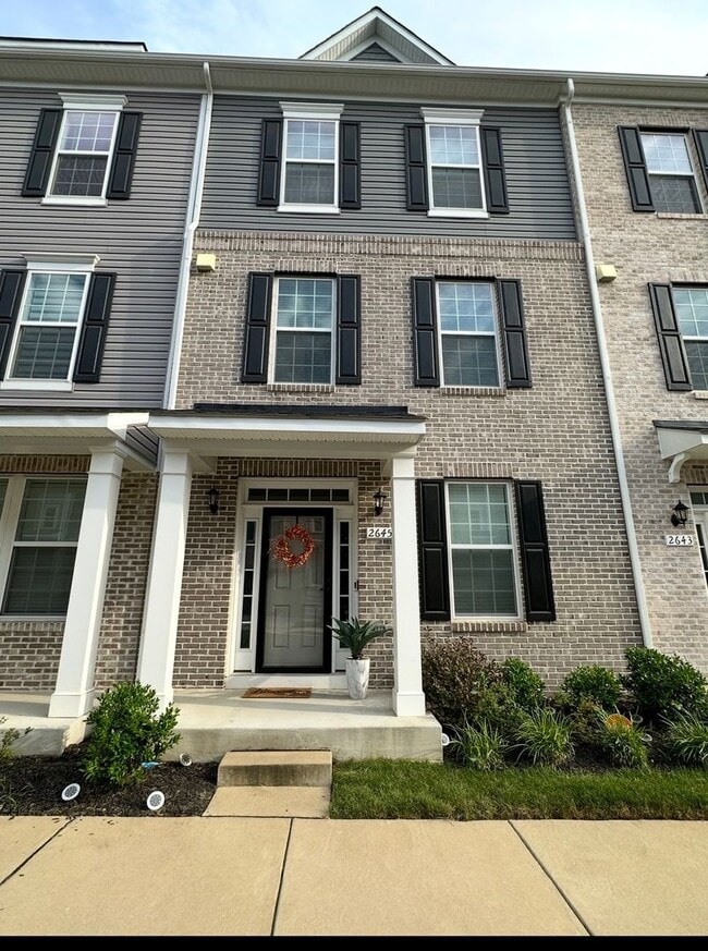 property at 2645 Sierra Nevada Ave