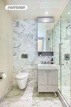 200 E 94th St in New York, NY - Building Photo - Building Photo