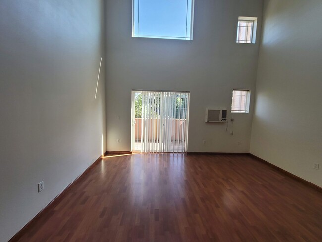 123 NE 172nd Ave in Portland, OR - Foto de edificio - Building Photo