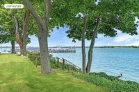 6 Summerfield Pl in Shelter Island, NY - Foto de edificio - Building Photo