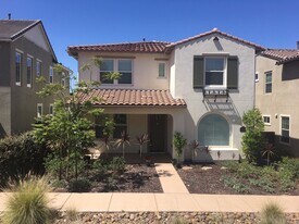 15785 Tanner Ridge Rd in San Diego, CA - Building Photo