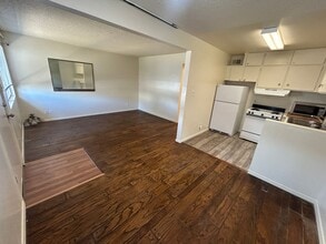 312 Orland St in Las Vegas, NV - Building Photo - Building Photo