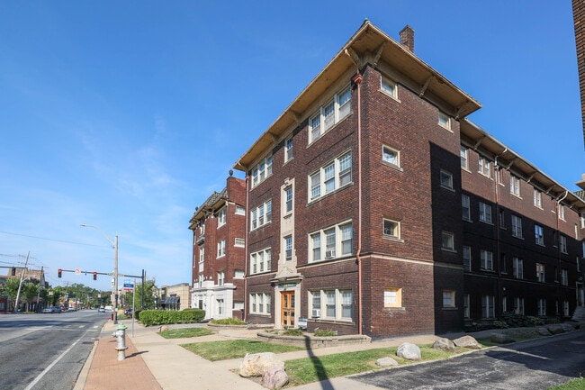 Fairmount in Cleveland, OH - Foto de edificio - Building Photo