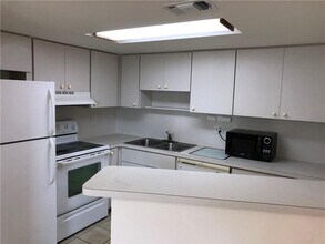 4620 Bougainvilla Dr in Lauderdale-by-the-Sea, FL - Building Photo - Building Photo