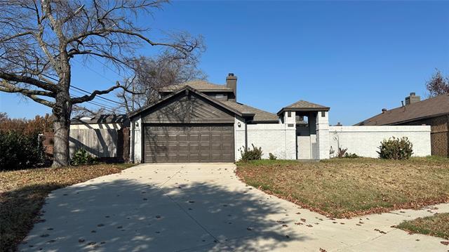 3925 Capricorn Ct in Plano, TX - Building Photo