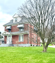 637 Spring St in Mars, PA - Building Photo