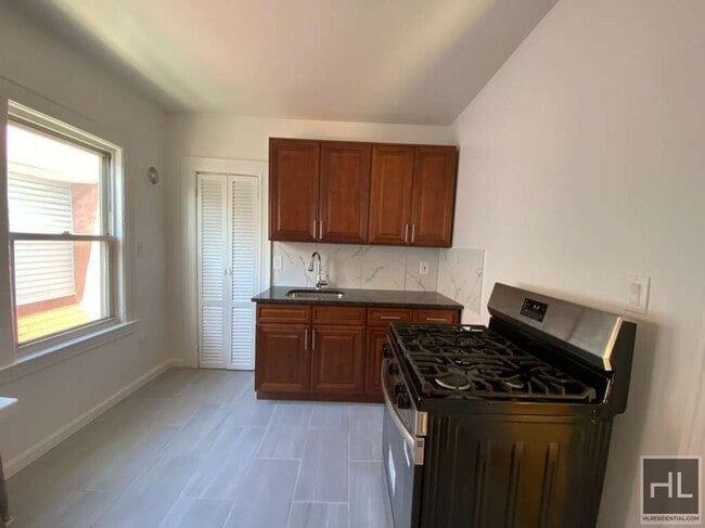 3815 Farragut Rd in Brooklyn, NY - Building Photo - Building Photo