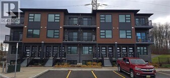 118 Gravel Ridge Trail in Kitchener, ON - Building Photo