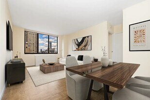 245 E 44th St in New York, NY - Building Photo