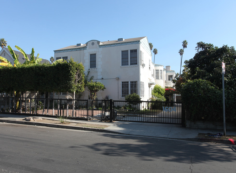 1604 N Harvard Blvd in Los Angeles, CA - Building Photo