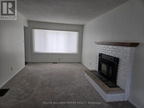 10 Flint Dr in Belleville, ON - Building Photo - Building Photo