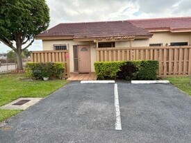 13410 SW 16th Ln in Miami, FL - Building Photo