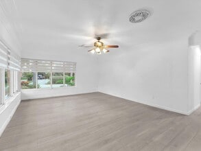 513 SE 28th Ave in Pompano Beach, FL - Building Photo - Building Photo