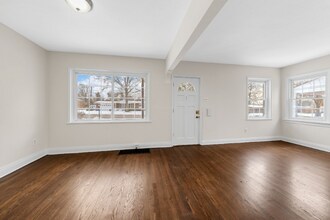 2329 Brown Rd in Overland, MO - Building Photo - Building Photo