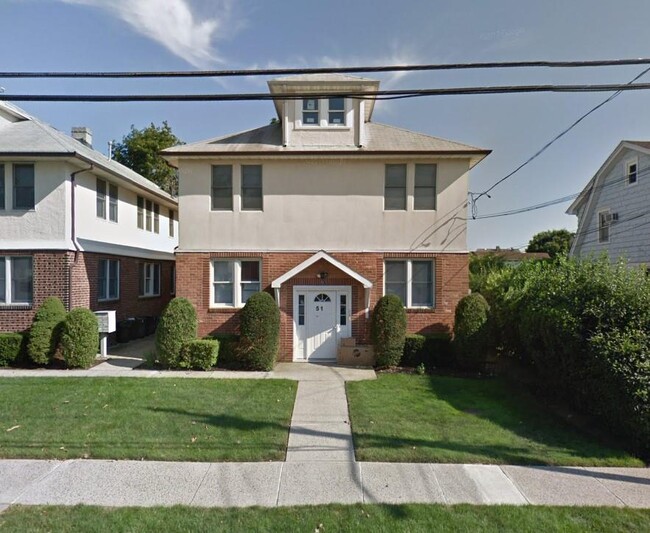 51 Thorman Ave