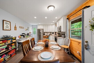 930 Hideaway Hills Cir in Sevierville, TN - Foto de edificio - Building Photo