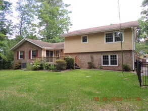 102 Epworth Dr in Jacksonville, NC - Building Photo - Building Photo