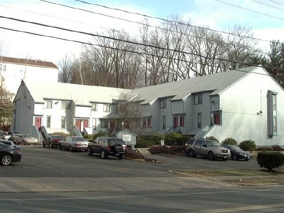 Hubbard Park Condominiums in Meriden, CT - Building Photo - Building Photo