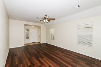 19235 Sandelford Dr in Katy, TX - Building Photo - Building Photo