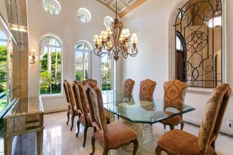 832 Harbour Isles Pl in West Palm Beach, FL - Foto de edificio - Building Photo